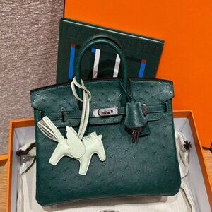 Classic Hermes Bag: A Stylish and Versatile Choice for Elegance